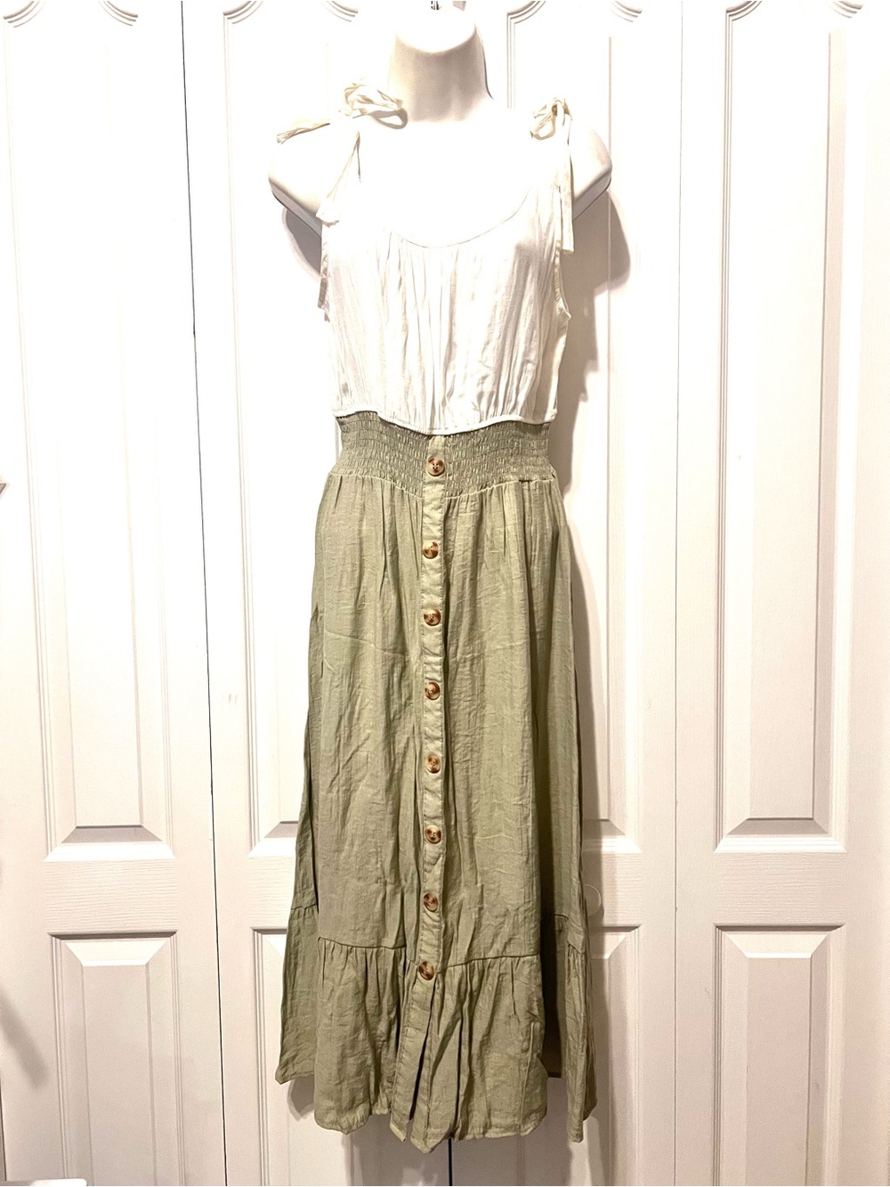 Blu Pepper Sage Green Button-Front Midi Dress-Large Juniors-Lined Top-Flowy-Comf